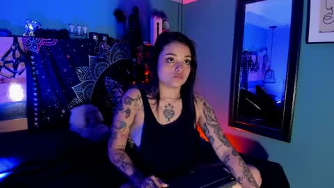 Snapshot of chloaellenn chatting on April 2026 12:19:02 PM Chloeallennn online show from April 2026 12:19:02 PM