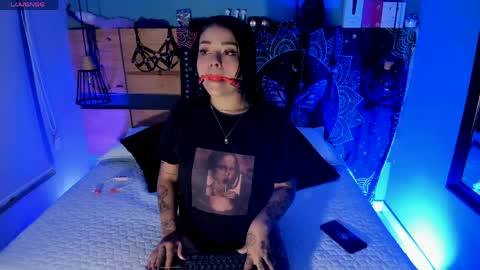 Snapshot of chloaellenn chatting on April 2026 03:28:02 PM Chloeallennn online show from April 2026 03:28:02 PM