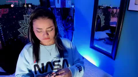 Snapshot of chloaellenn chatting on April 2026 05:30:01 PM Chloeallennn online show from April 2026 05:30:01 PM
