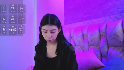 Snapshot of chloe_bluee_ chatting on May 2026 01:06:01 PM chloe_bluee_ online show from May 2026 01:06:01 PM