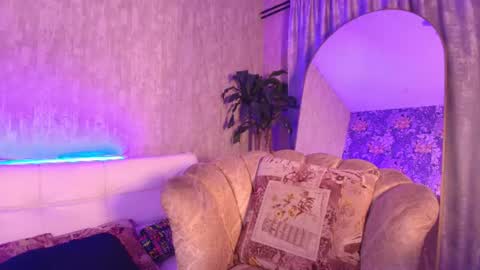 Chloe online show from June 2026 08:22:02 PM