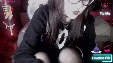 Snapshot of chloe_crystall_killer chatting on September 2025 01:40:02 AM chloe_crystall_killer online show from September 2025 01:40:02 AM