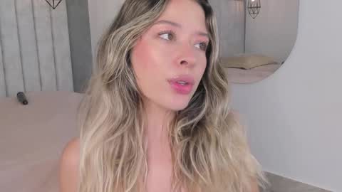 Chloe online show from January 2025 01:25:02 PM