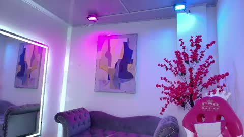Chloe online show from May 2026 11:09:02 AM