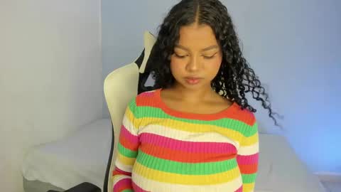 Snapshot of chloe_evans21 chatting on February 2025 02:40:01 AM chloe online show from February 2025 02:40:01 AM