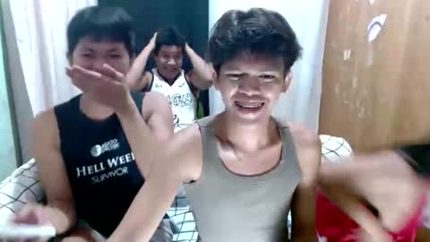 Snapshot of chloe_harlot chatting on November 2025 03:29:02 PM chloe and harlot online show from November 2025 03:29:02 PM