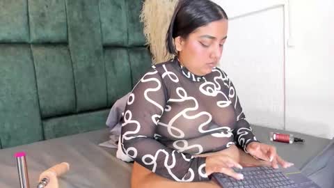 Chloe online show from February 2026 06:48:01 PM