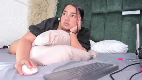 Chloe online show from June 2026 07:23:01 PM