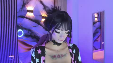 chloe_jacksonn online show from June 2026 07:00:02 PM