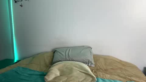 Snapshot of chloe_johnson_1 chatting on March 2025 04:27:02 AM sammy online show from March 2025 04:27:02 AM