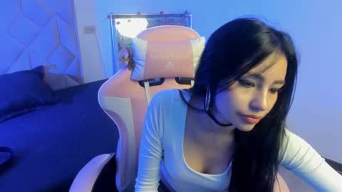 Chloe online show from February 2026 01:15:01 PM