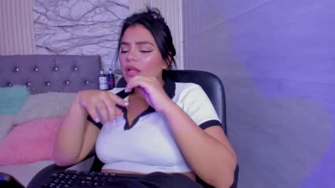 Chloe online show from January 2025 03:02:02 AM