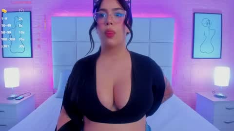 Snapshot of chloe_parker_ chatting on June 2026 03:53:02 AM cloe online show from June 2026 03:53:02 AM