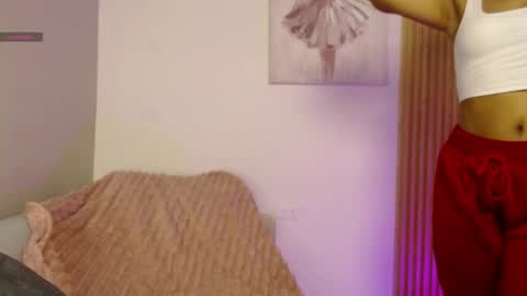 chloe_peach_ online show from April 2026 01:35:01 PM