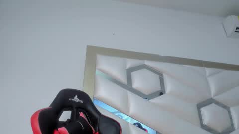 Snapshot of chloe_rubi chatting on November 2025 05:59:01 PM CHLOE online show from November 2025 05:59:01 PM