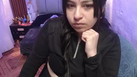 chloe_smith5 online show from November 2025 01:21:02 PM