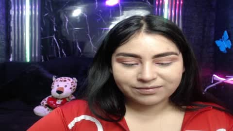 chloe_smith5 online show from April 2026 01:33:02 PM