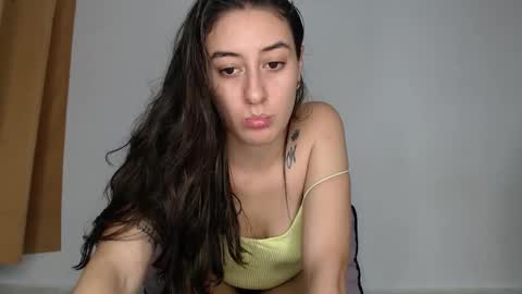 Chloe  online show from October 2025 12:31:01 AM