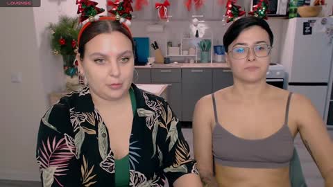 Eva and Sandra online show from December 2024 08:58:01 PM