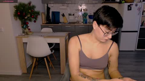 Eva and Sandra online show from January 2025 10:21:02 AM