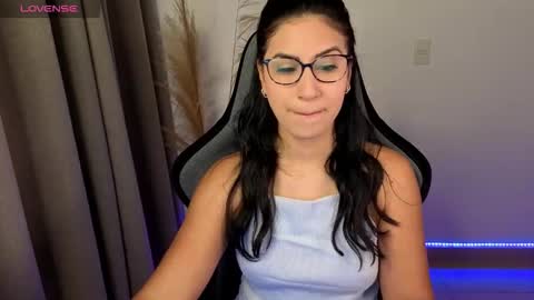 Chloe online show from April 2026 10:57:01 AM