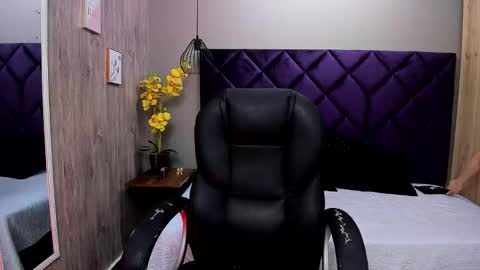 Snapshot of chloecampbell03 chatting on September 2025 01:02:02 PM chloecampbell03 online show from September 2025 01:02:02 PM