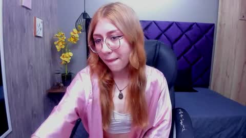 Snapshot of chloecampbell03 chatting on September 2025 01:05:01 PM chloecampbell03 online show from September 2025 01:05:01 PM