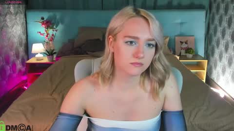 Chloe Deccker online show from May 2026 02:20:02 AM