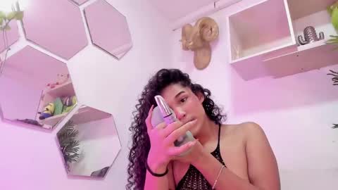 Chloe  online show from February 2025 08:00:01 PM