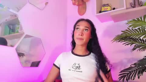 Chloe  online show from March 2025 08:25:01 PM