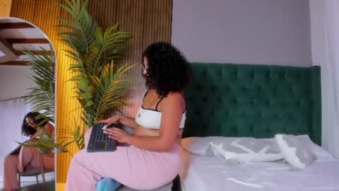 Chloe fixxx online show from June 2026 08:51:01 PM