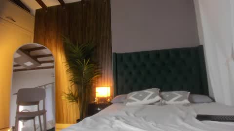 Chloe fixxx online show from July 2026 08:55:01 PM