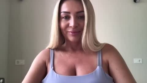 Snapshot of chloefree chatting on June 2026 06:40:02 AM Chloe online show from June 2026 06:40:02 AM