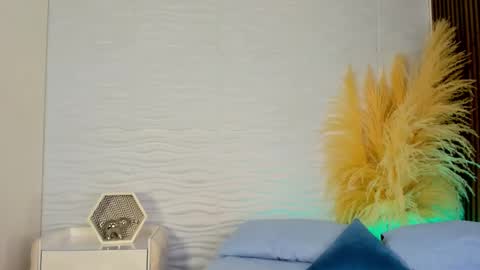 chloegils online show from February 2026 11:26:01 AM