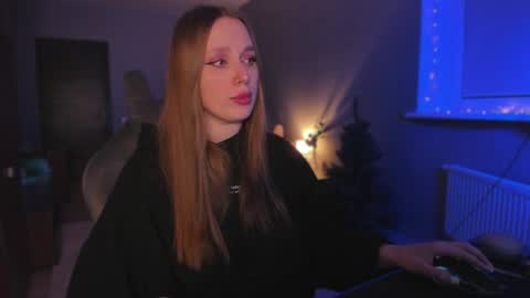 Snapshot of chloegins chatting on December 2024 06:59:02 PM chloegins online show from December 2024 06:59:02 PM