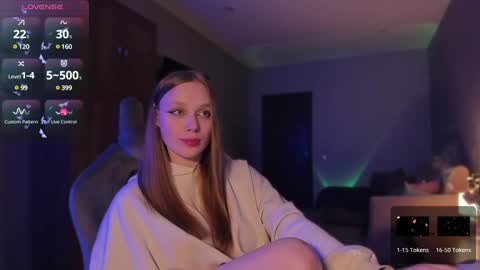 Snapshot of chloegins chatting on December 2024 12:52:02 AM chloegins online show from December 2024 12:52:02 AM