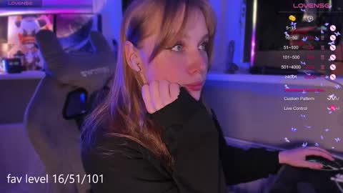 Snapshot of chloegins chatting on October 2025 09:56:01 PM chloegins online show from October 2025 09:56:01 PM