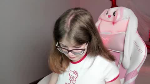 ChloeHalses online show from February 2026 05:15:01 AM