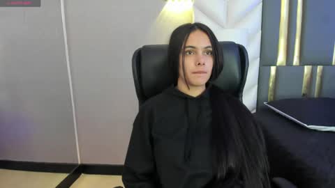  Chloe Harper  online show from April 2026 11:37:01 AM