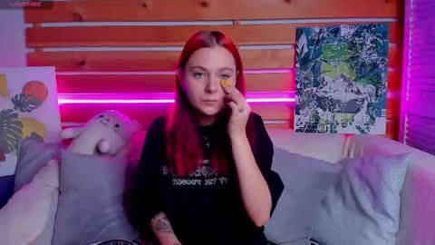 Snapshot of chloejenyss chatting on November 2025 01:00:02 AM Chloe online show from November 2025 01:00:02 AM