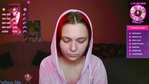 Chloe online show from November 2025 01:11:01 PM