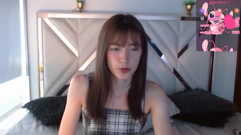 Chloe online show from December 2025 02:23:02 PM