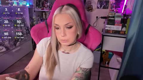 Snapshot of chloekohaku chatting on October 2025 10:36:01 AM ChloeKohaku online show from October 2025 10:36:01 AM