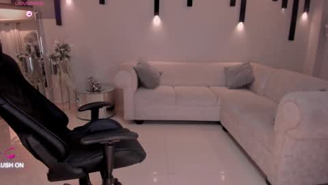 Snapshot of chloemanson chatting on February 2025 02:38:02 AM Chloe OF chloemanson online show from February 2025 02:38:02 AM