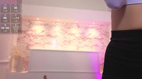 C H L O E online show from February 2026 01:04:01 PM