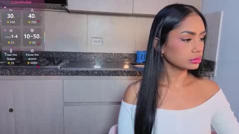 Chloe Moon online show from September 2025 03:59:02 PM