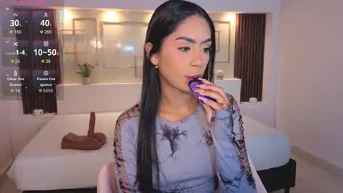 Chloe Moon online show from October 2025 01:11:02 PM