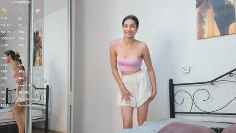 chloemorriss online show from July 2026 05:32:02 AM