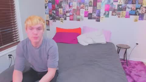 Chloe Night  Milo Night online show from January 2025 06:07:01 AM