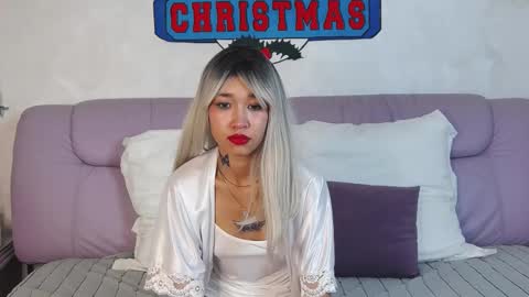 Snapshot of chloerosen chatting on December 2025 08:14:01 PM Chloe online show from December 2025 08:14:01 PM